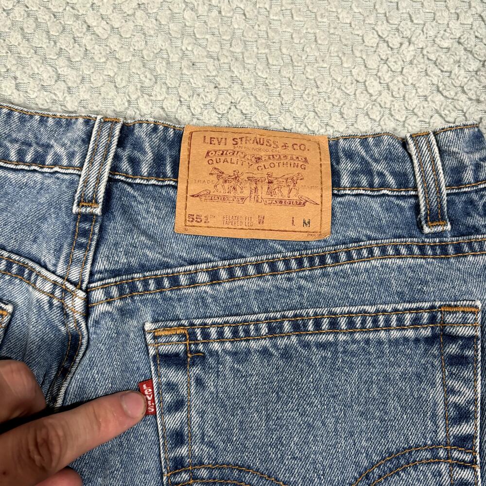 VTG Levi's 551 Women's 16 Med Relaxed Fit Tapered Leg USA Made Jeans Sz 32x30 - Picture 7 of 9